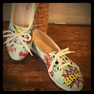 Superhero flats size38 Brand New